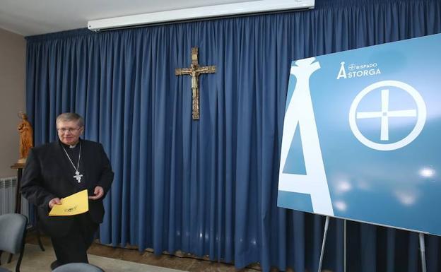 El obispo de Astorga puntualiza que no ocultó abusos porque asumió el cargo hace tres años