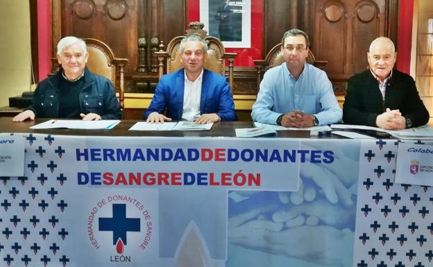 Cistierna rinde homenaje a 12 ejemplares donantes de sangre