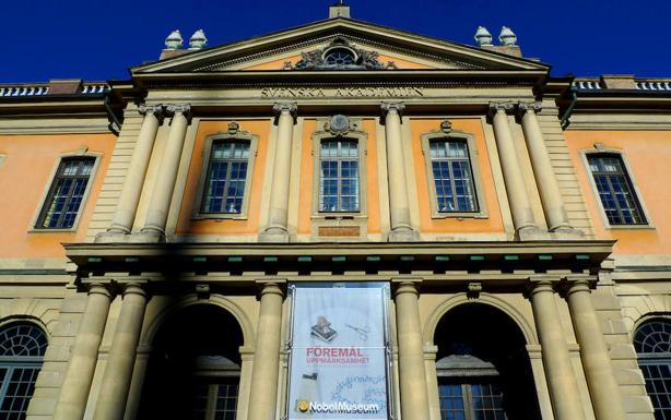 La Academia Sueca designa a un nuevo miembro tras el escándalo que aplazó el Nobel de Literatura