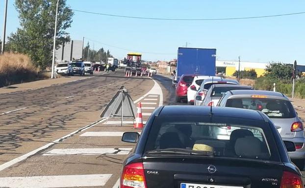 El Ayuntamiento de Valverde de la Virgen informa de cortes en la N-120 entre la Virgen del Camino y San Miguel del Camino