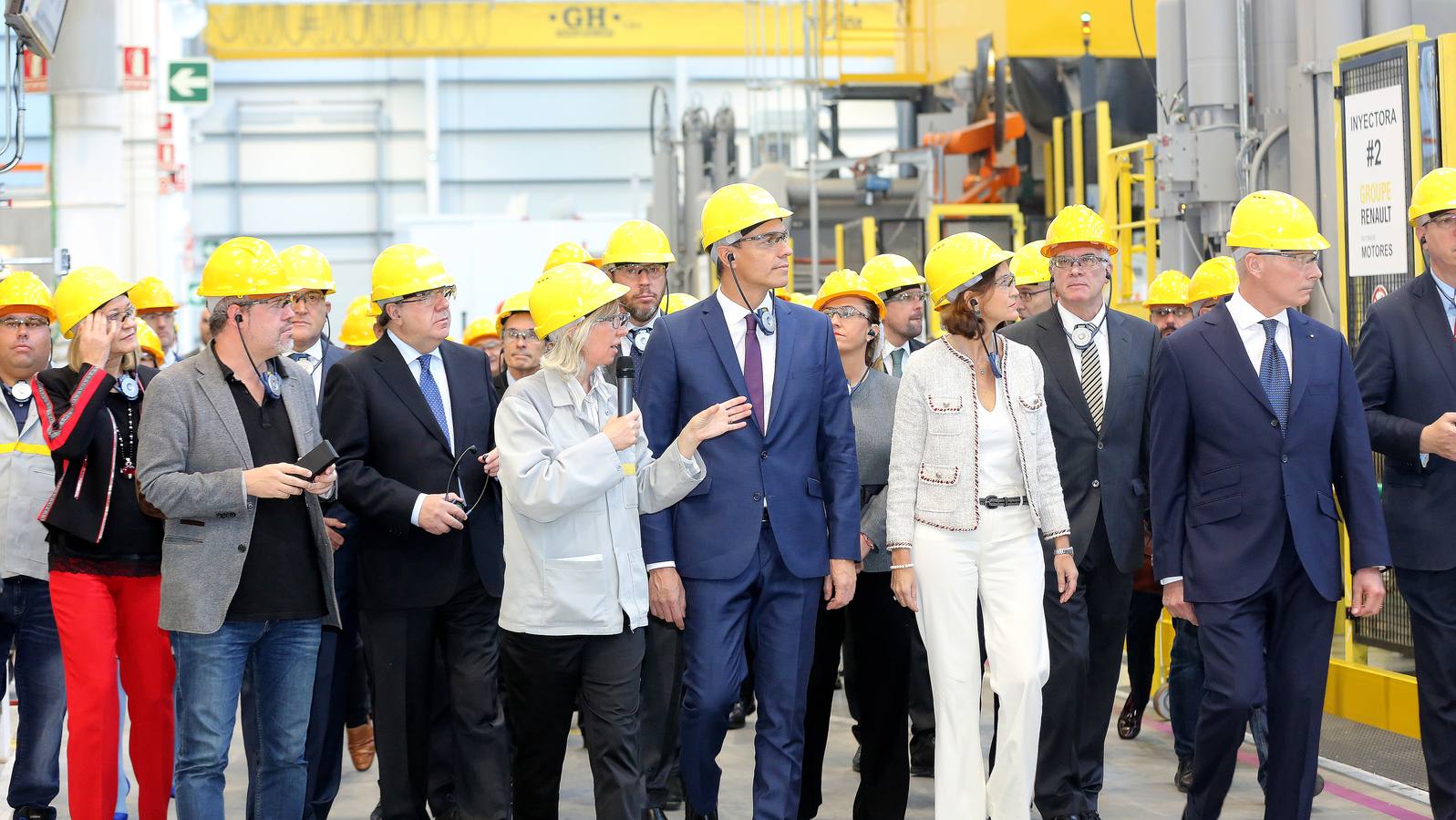 Pedro Sánchez visita la factoría de Renault en Valladolid