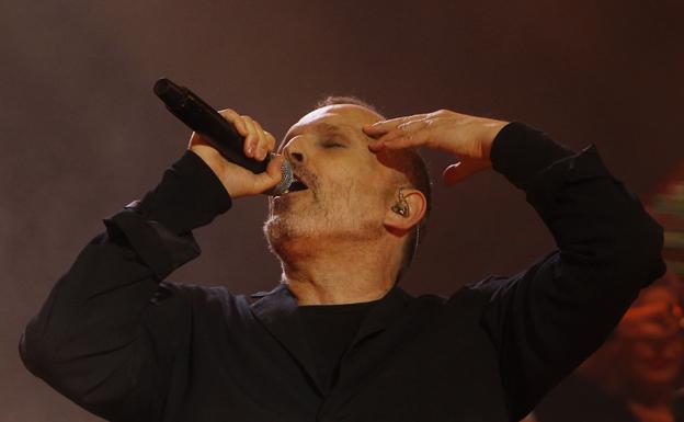 Miguel Bosé responde al anuncio de divorcio de su pareja