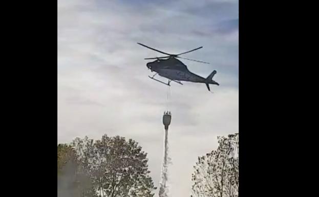 Un incendio en un valle entre Valverde Enrique y Matadeón obliga a desplegar medios aéreos