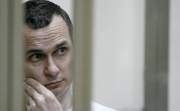 El cineasta ucraniano Oleg Sentsov, preso en Rusia, gana el Premio Sájarov
