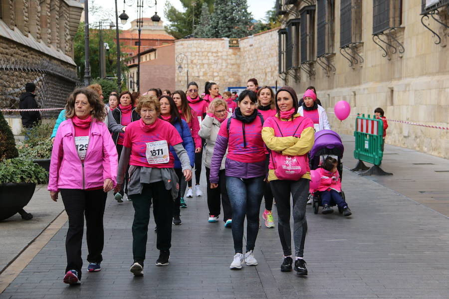 Fotos: Búscate en la Carrera de la Mujer 2018 de León (III) |  