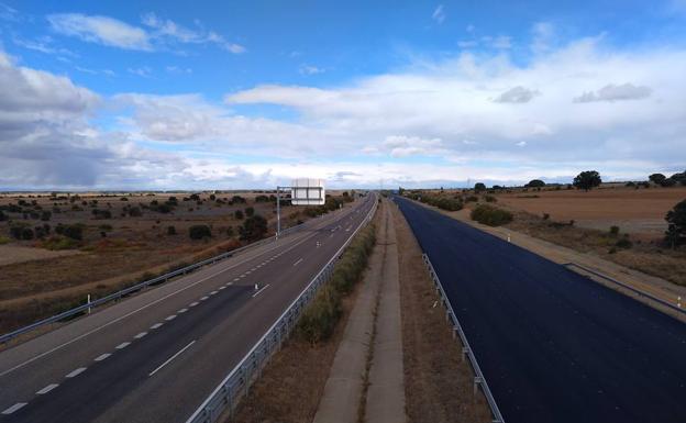 El frío paraliza las obras en la León-Benavente y Fomento reabre los primeros ocho kilómetros reconstruidos