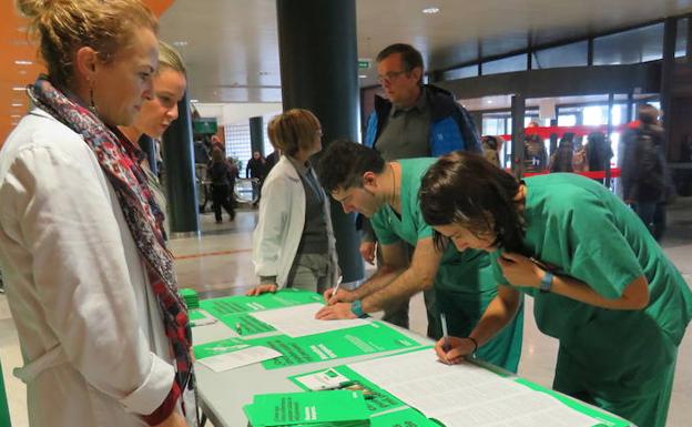 El Hospital de León necesita el doble de enfermeras para atender a los pacientes de Medicina Interna