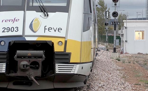 24 horas después de anunciar una inversión de 55 millones todos los trenes de Feve dejan de funcionar en León