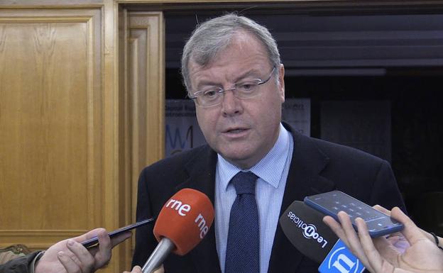 Silván: «Con la constitución de la comisión hemos cumplido el compromiso adquirido con los leoneses»
