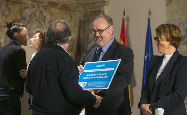 Fernando Rey critica que la reforma educativa sirva para «complacer a independentistas y populistas»