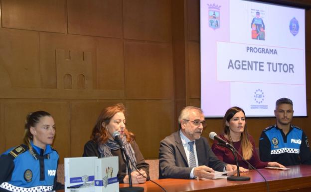 La Bañeza pone en valor la importancia del 'Agente tutor'