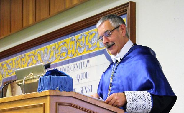 Medio siglo de la Facultad de Biología en una emotiva jornada