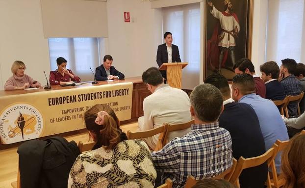 La receta de 'Students for liberty' para León: Libertad fiscal para mejorar la competitividad de las empresas