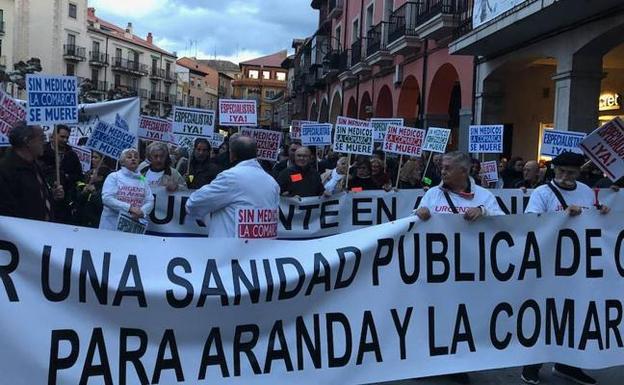 8.000 personas se manifiestan en Aranda de Duero para reivindicar una sanidad de calidad