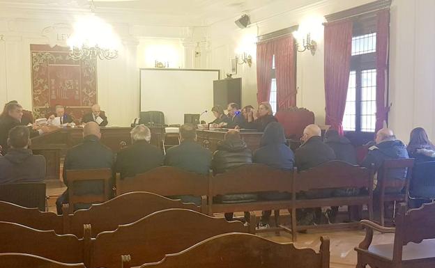 Los acusados de blanqueo de dinero por tráfico de drogas aceptan 25 años de prisión y 30 millones de multa