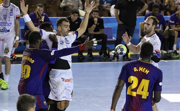 Aitor Ariño: «El Abanca Ademar siempre juega bien aquí y será un partido muy duro»