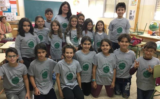 El Alto Bernesga realiza una jornada de voluntariado para cuidar el entorno fluvial