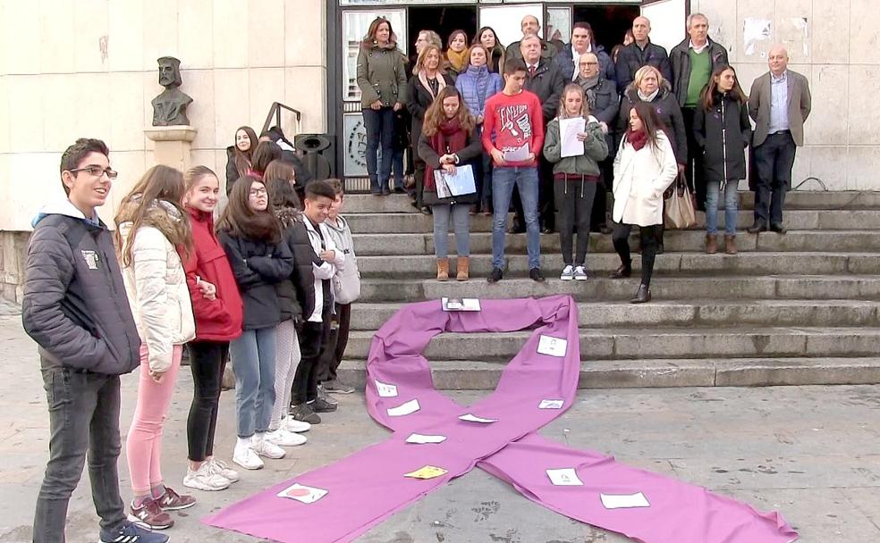 León rompe con el silencio cómplice de la violencia de género