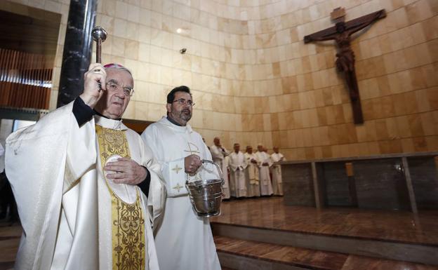 El Vaticano abre la puerta de la nueva iglesia de Nuestra Señora del Rosario