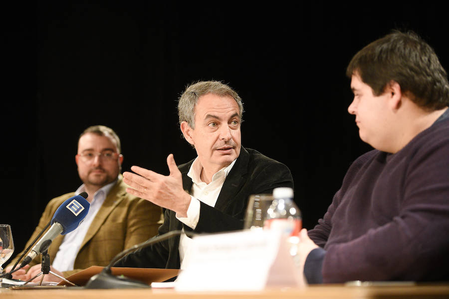 Zapatero, en Oviedo: «Sería de malos políticos no adelantarse al fin del carbón»