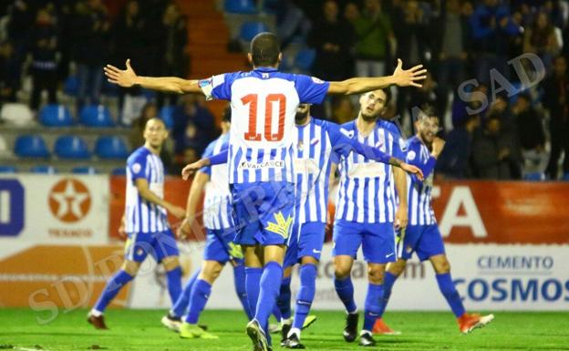 La Ponferradina vuelve a sonreír al ritmo que marca Yuri