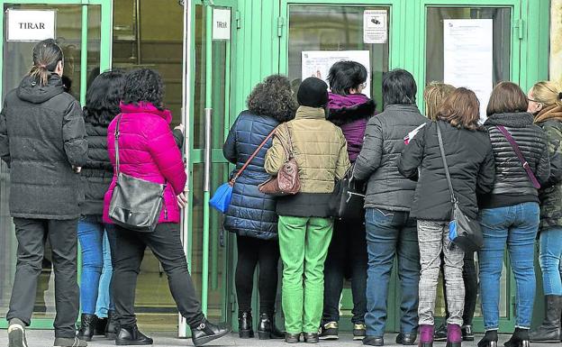 La Junta de Castilla y León plantea sacar 4.500 plazas de oposiciones a seis meses de las elecciones