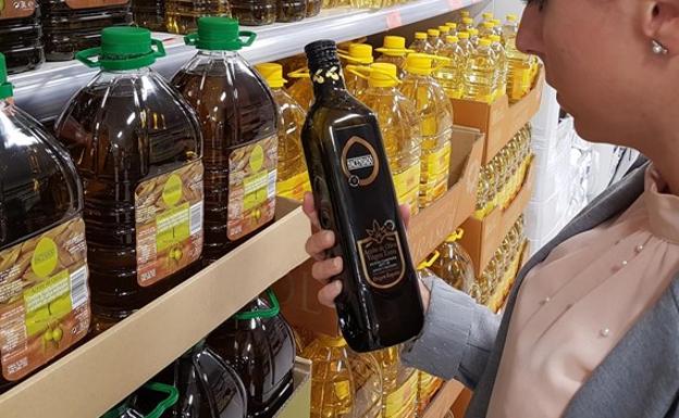 Mercadona lanza una edición limitada de aceite de oliva virgen extra con sello sevillano