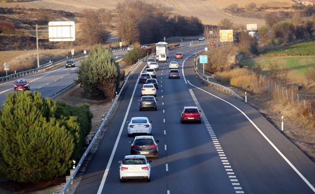 El balance del puente en las carreteras de León: dos heridos en Cabañas Raras