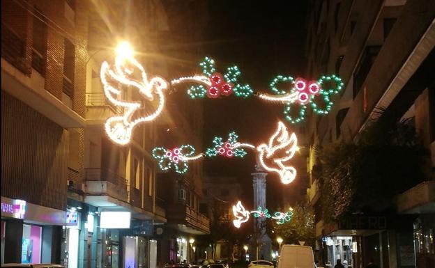 El TARCyL también tumba el contrato de la luz de Navidad en León y ve irregularidades