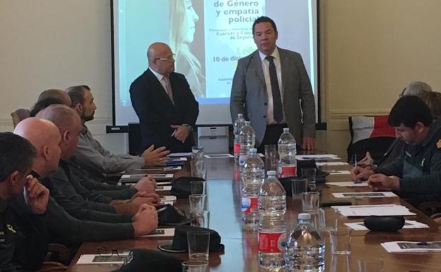 La Subdelegación celebra la jornada 'Violencia de género y empatía policial'