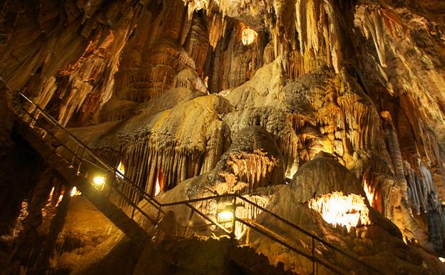 La Diputación cierra la temporada 2018 de la Cueva de Valporquero con 69.651 visitantes