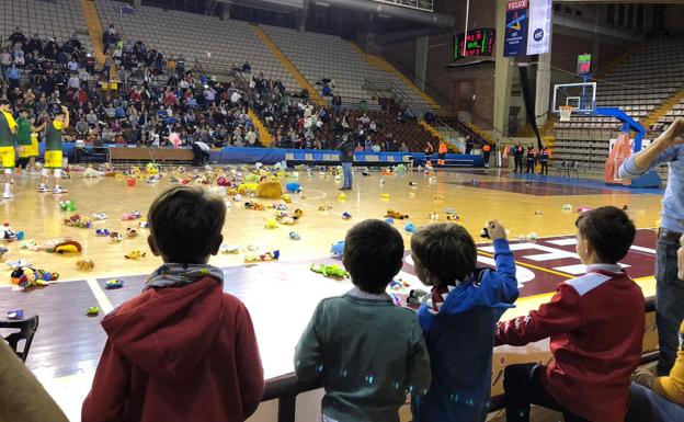 La defensa del Basket León seca al Porriño en un mágico tercer cuarto