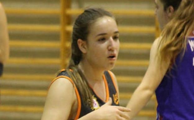 El Patatas Hijolusa no da opciones a su rival en el primer partido del fin de semana