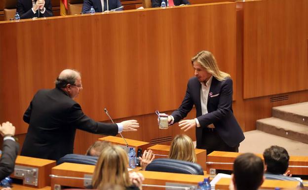 Pablo Fernández otorga los 'Galardones Éxodo' a Herrera y a los miembros de su gobierno