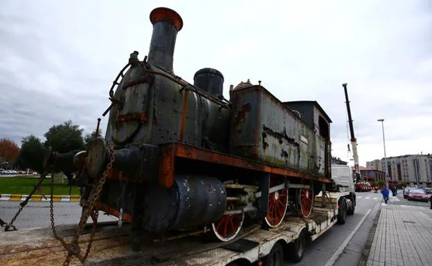 La histórica locomotora 'Sestao' ya descansa en la colección del Museo del Ferrocarril de Ponferrada