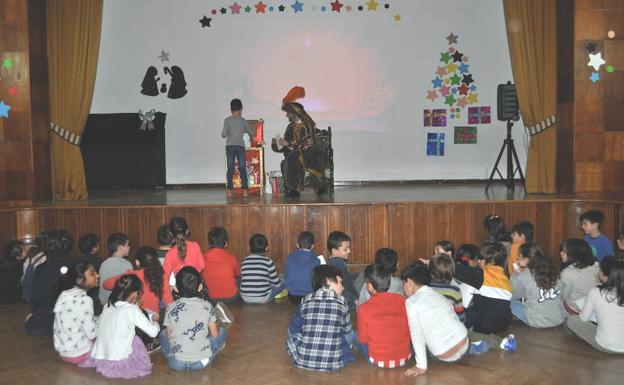 Un paje real, en el Colegio Santa Teresa de León