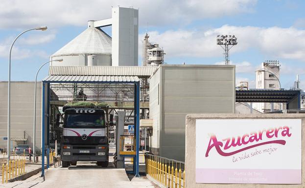 Los remolacheros protestan este jueves ante la fábrica de Azucarera en La Bañeza contra el recorte del precio de la raíz