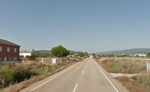 Tres motoristas heridos en un accidente entre dos motos en Castrocontrigo