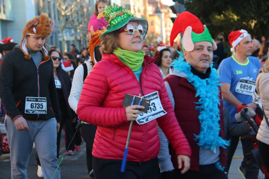 La San Silvestre popular vuelve a llenar León de diversión