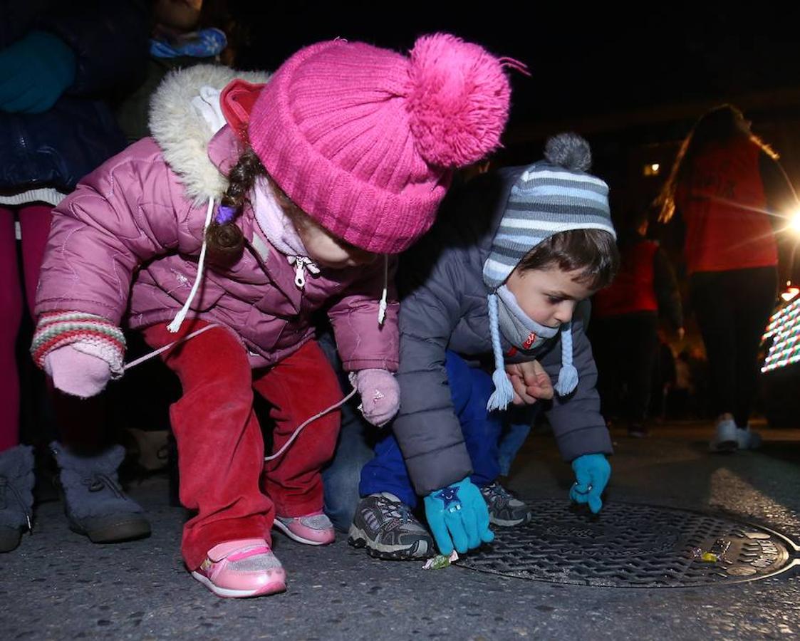 El Mago Chalupa pone la magia junto a los Reyes Magos en Ponferrada