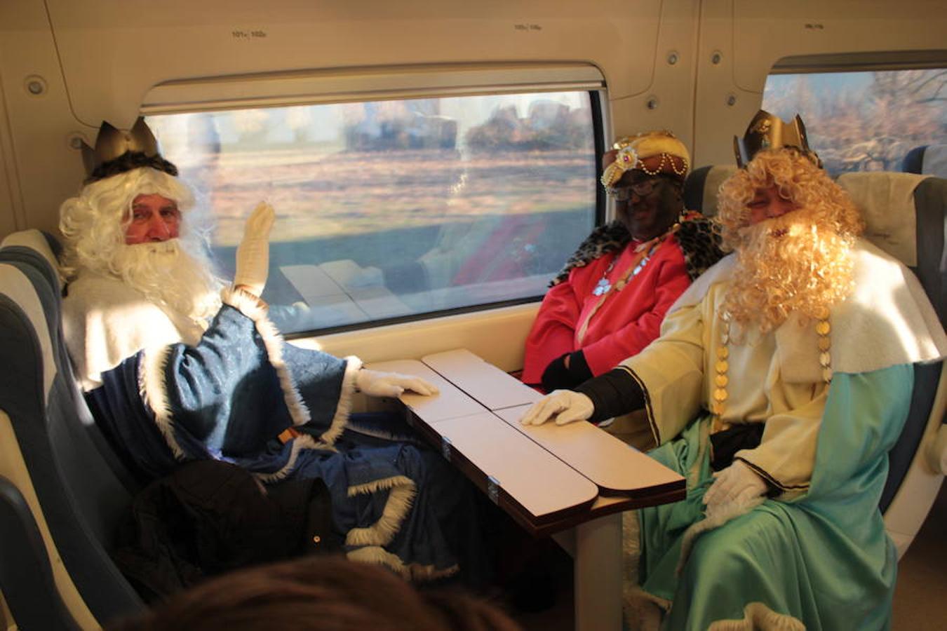 Los Reyes Magos llegan a Veguellina