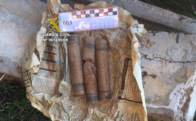 Los Tedax localizan material explosivo de la Guerra Civil en un almacén de Chozas de Abajo