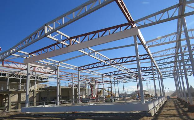 Adif levanta su 'nueva' estación en León y vacía los túneles subterráneos con meses de retraso