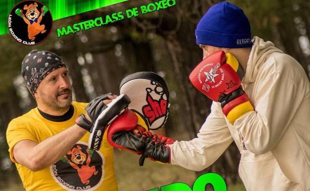 El maestro internacional Alfredo Arrojo imparte una masterclass de boxeo