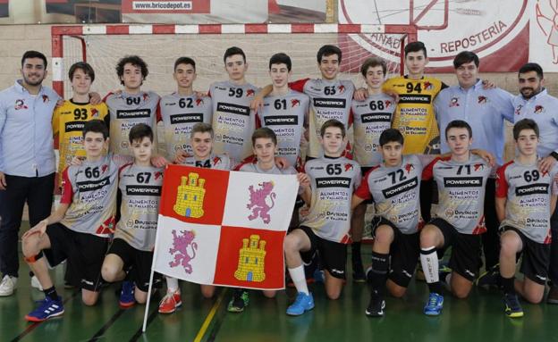 Cinco jugadores del Ademar y el técnico Luis Puertas, campeones de la Copa de España infantil
