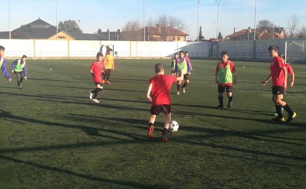 San Andrés celebra este fin de semana su V Torneo Solidario con 32 clubes participantes