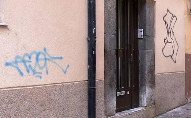 UPL exige la limpieza de los grafitis de la ciudad y reclama un lugar común y «oficial» para los grafiteros