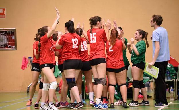 Se acaban las vacaciones en el voleibol leonés