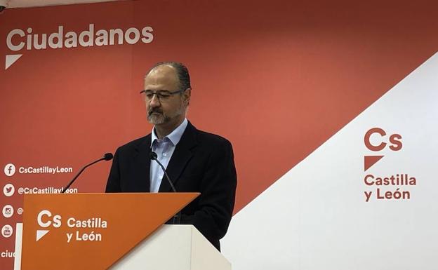 Luis Fuentes lamenta la falta de Presupuestos regionales para «ayudar a pasar el mal trago» de los estatales