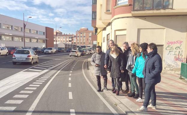 San Andrés revisa con la oposición el carril bici en un recorrido guiado por un equipo técnico